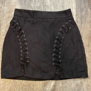 Mini slit skirt.